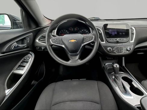 Used 2019 Chevrolet Malibu LT FWD image 8