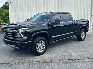 Used 2024 Chevrolet Silverado 2500 High Country w/ High Country Premium Package AWD/4WD video 2