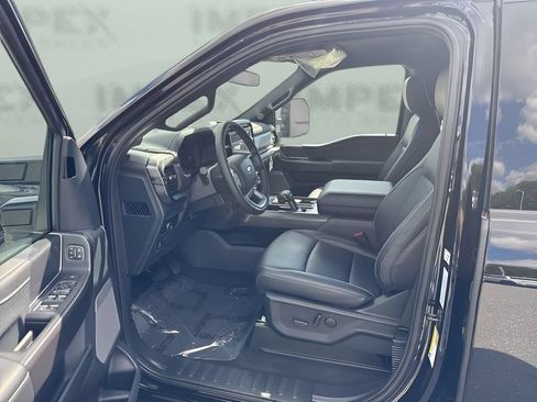 Used 2025 Ford F150 Lariat w/ Equipment Group 501A Mid AWD/4WD image 9