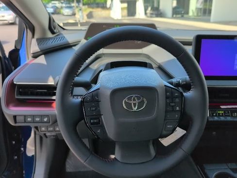 New 2026 Toyota Prius Plug-In Hybrid FWD image 17