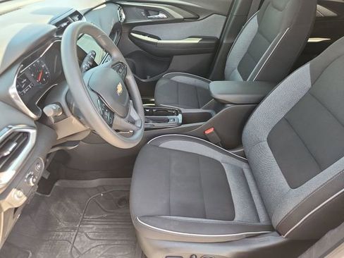Used 2023 Chevrolet TrailBlazer LT w/ Convenience Package AWD/4WD image 18