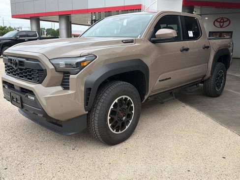New 2026 Toyota Tacoma TRD Off-Road AWD/4WD image 3