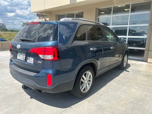 Used 2014 Kia Sorento LX w/ LX V6 Convenience Package AWD/4WD image 3