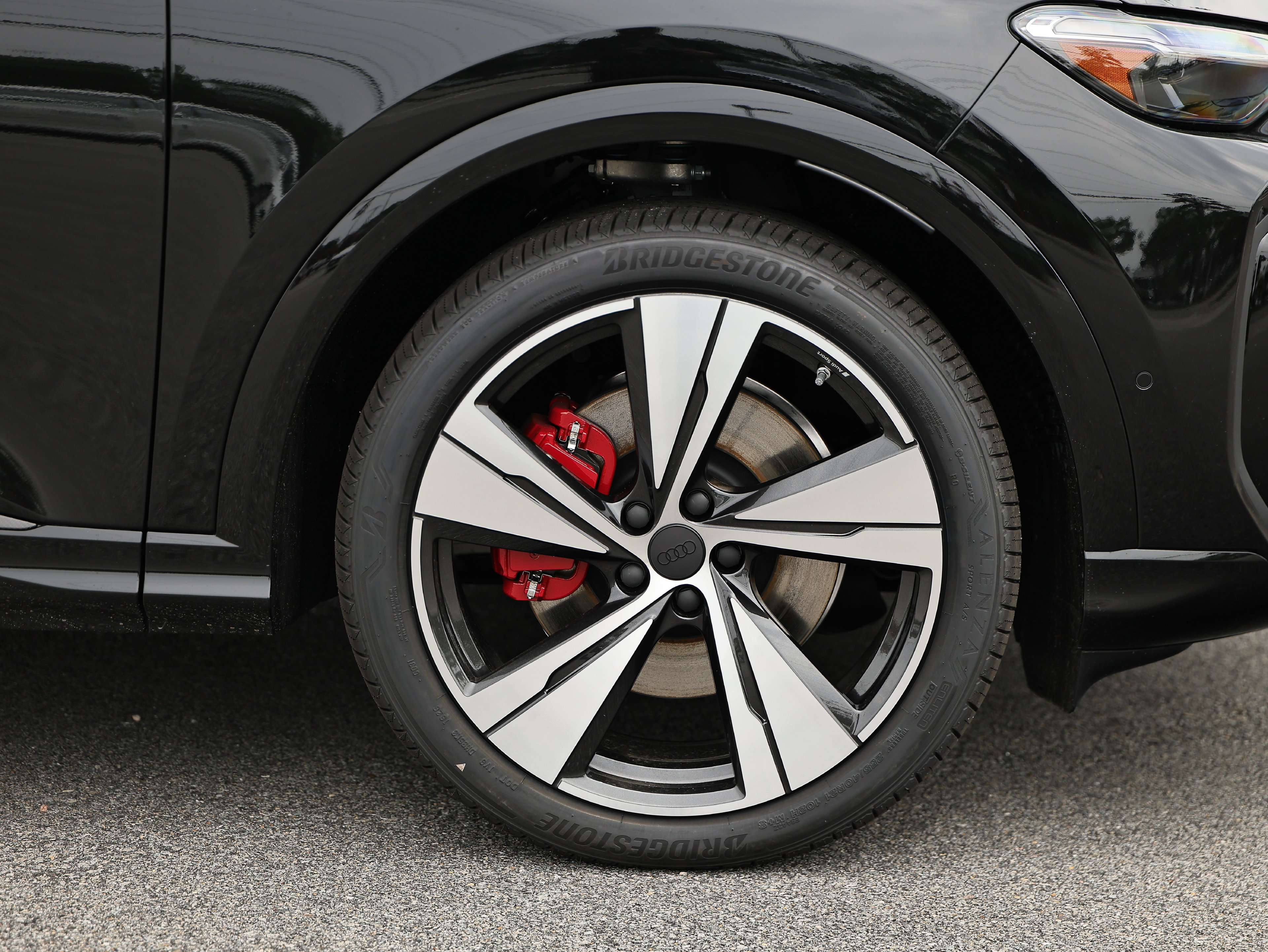 New 2026 Audi SQ5 Prestige AWD/4WD image 5