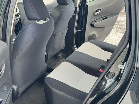 Used 2012 Toyota Yaris LE image 9