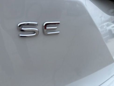 New 2026 Volkswagen Atlas SE image 16