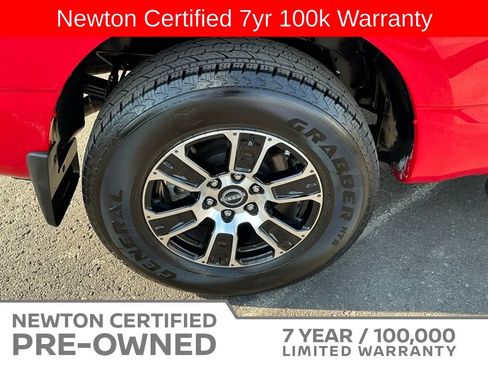 Used 2024 Nissan Titan SV w/ SV Convenience Package RWD image 45