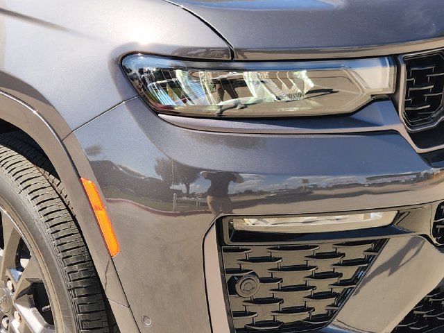 Certified 2026 Jeep Grand Cherokee L Limited AWD/4WD image 8
