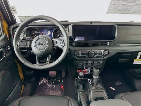 New 2026 Jeep Wrangler Unlimited Rubicon AWD/4WD image 31