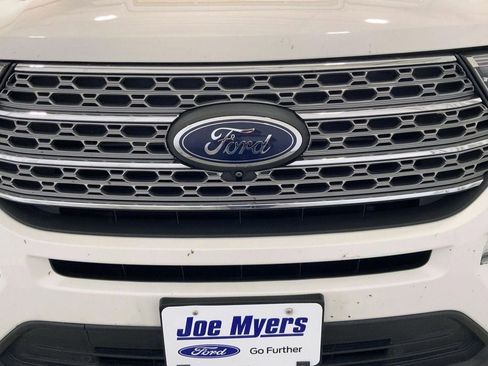 Used 2022 Ford Explorer Limited w/ Equipment Group 301A image 27
