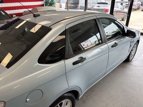 Used 2008 Ford Focus SE FWD image 12