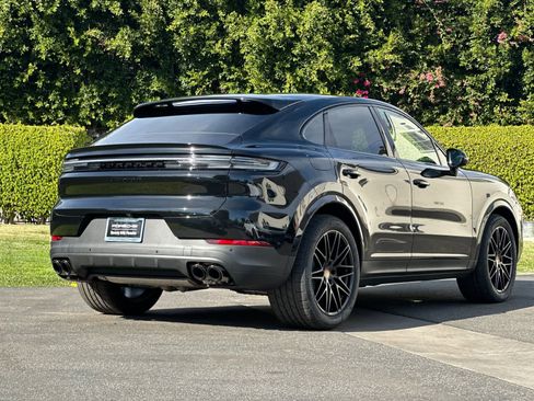 New 2026 Porsche Cayenne S image 8
