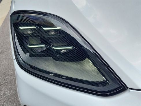 Used 2025 Porsche Cayenne E-Hybrid image 15