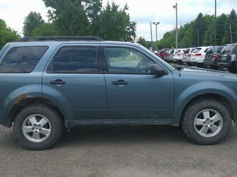 Used 2011 Ford Escape XLT w/ 202A Rapid Spec Order Code FWD image 11