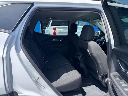 Used 2022 GMC Terrain SLE w/ Driver Convenience Package FWD image 10