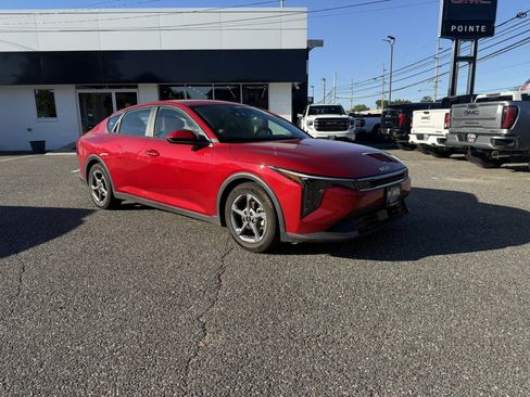 Used 2025 Kia K4 FWD image 1