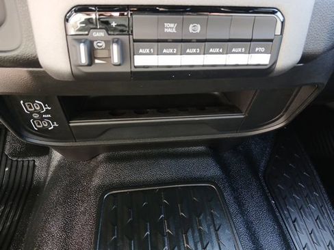 New 2027 RAM 4500 Tradesman w/ Chrome Appearance Group AWD/4WD image 36