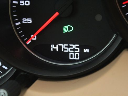 Used 2016 Porsche Cayenne image 5