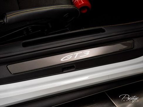 Used 2022 Porsche 911 GT3 RWD image 36