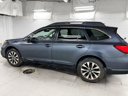 Used 2017 Subaru Outback 2.5i Limited image 3