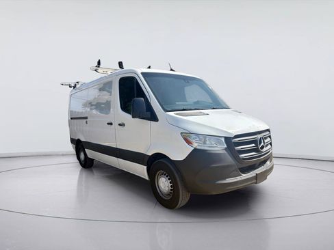 Used 2021 Mercedes-Benz Sprinter 2500 image 1
