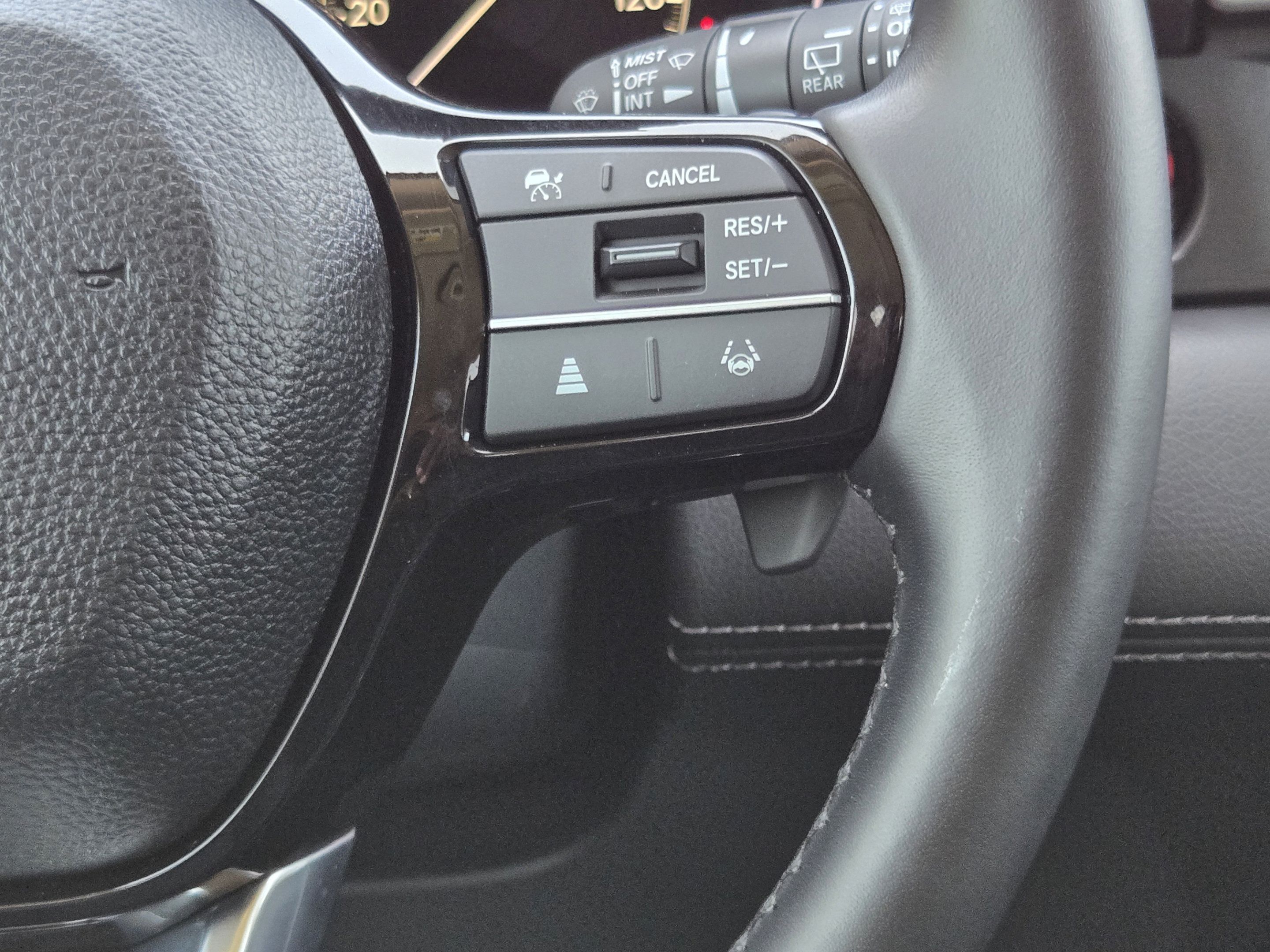 Certified 2025 Honda Pilot Touring image 26