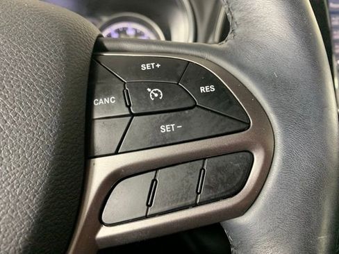 Used 2019 Jeep Cherokee Limited w/ Trailer Tow Group image 18