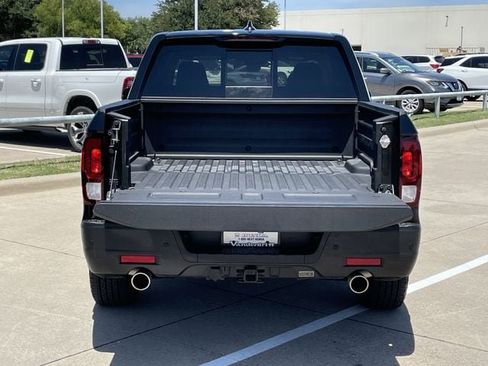 Used 2025 Honda Ridgeline Black Edition image 28