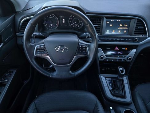 Used 2017 Hyundai Elantra Limited FWD image 10