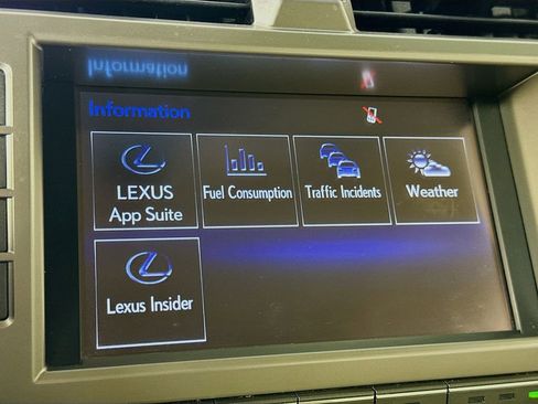 Used 2015 Lexus GX 460 w/ Premium Package image 18