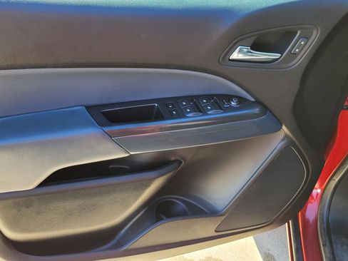 Used 2017 Chevrolet Colorado Z71 RWD image 18