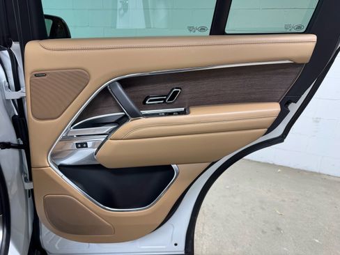 Used 2024 Land Rover Range Rover SE AWD/4WD image 40