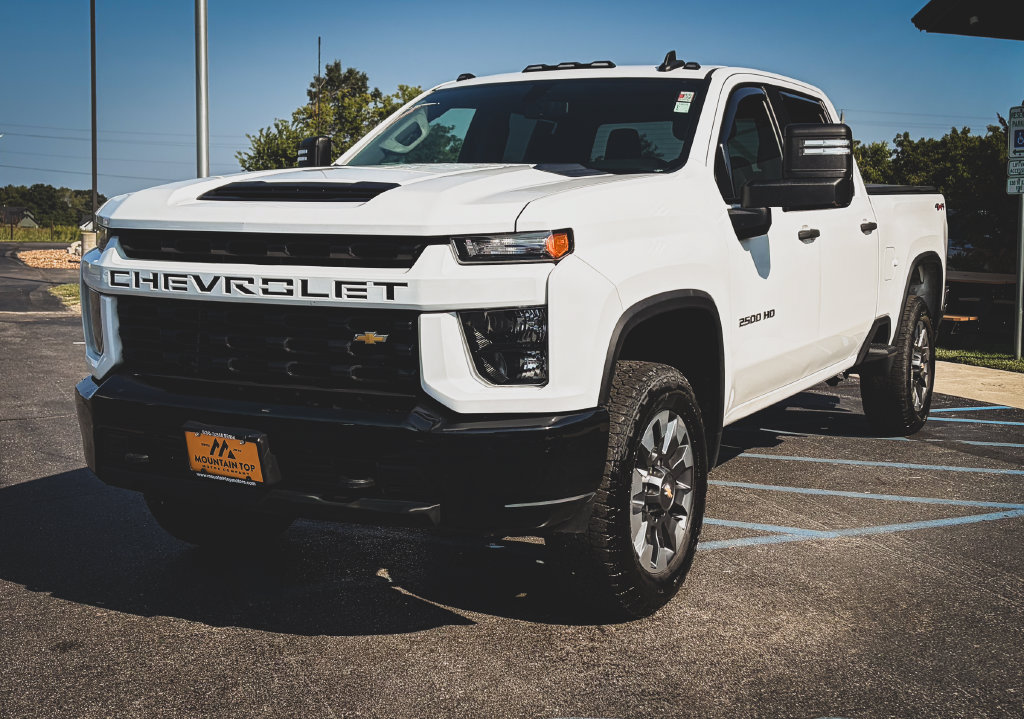 Used 2022 Chevrolet Silverado 2500 Custom w/ Custom Convenience Package AWD/4WD image 17