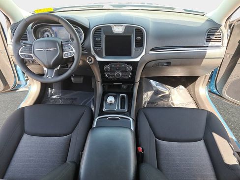 Certified 2023 Chrysler 300 Touring w/ Sport Appearance Package RWD image 11