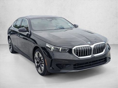 New 2026 BMW 530i RWD image 6