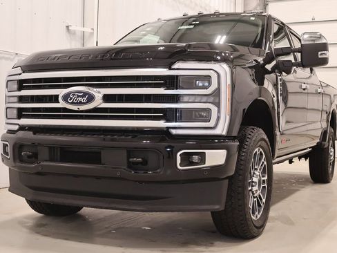 Certified 2026 Ford F350 Platinum w/ Platinum Plus Package image 6