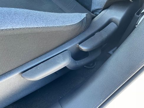 Used 2025 Nissan Versa SV image 22