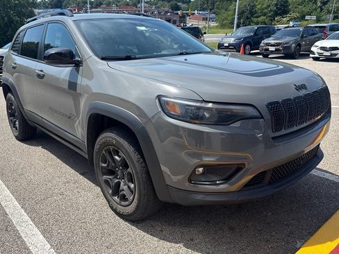 Used 2022 Jeep Cherokee Latitude w/ Trailer Tow Group AWD/4WD image 1