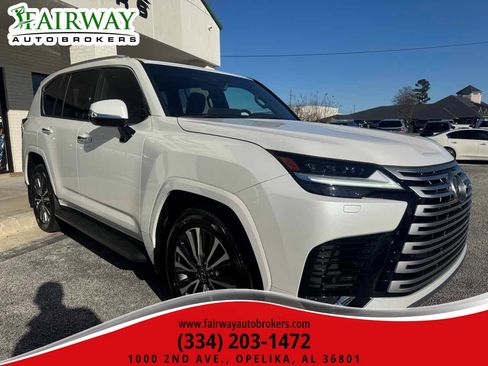 Used 2024 Lexus LX 600 4WD w/ Interior Upgrade Package image 4