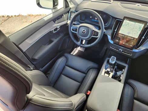 New 2026 Volvo XC90 B6 Ultra w/ Protection Package image 10