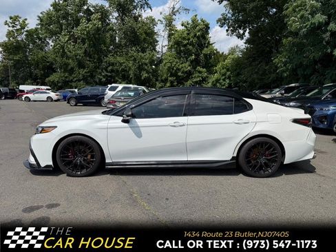 Used 2021 Toyota Camry XSE w/ Navigation Package FWD image 3