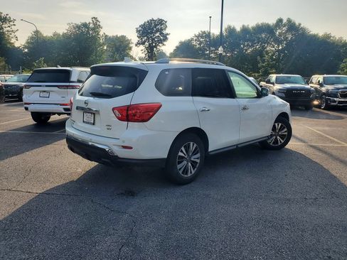 Used 2019 Nissan Pathfinder SV AWD/4WD image 4