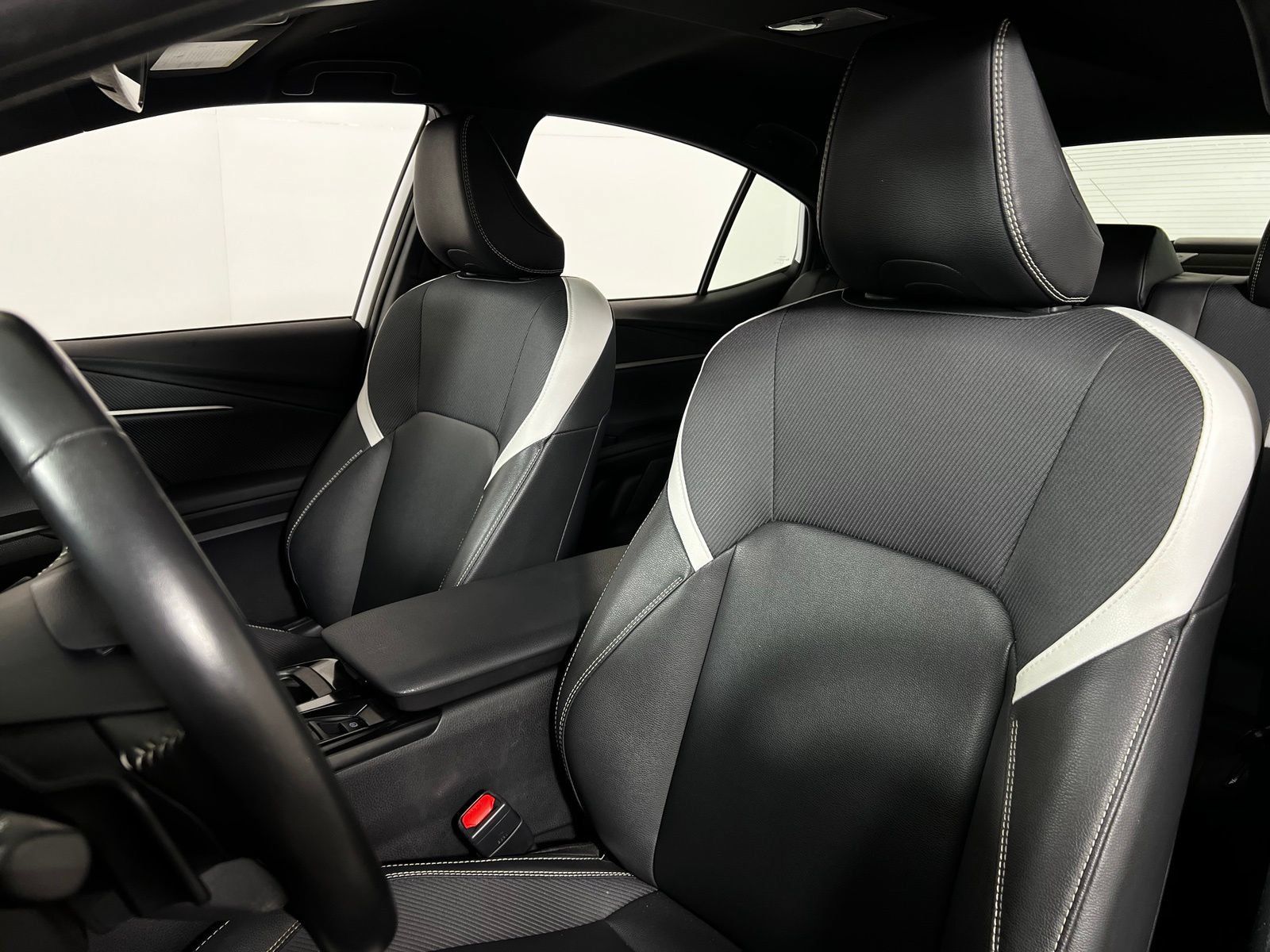 Certified 2025 Toyota Camry SE FWD image 13