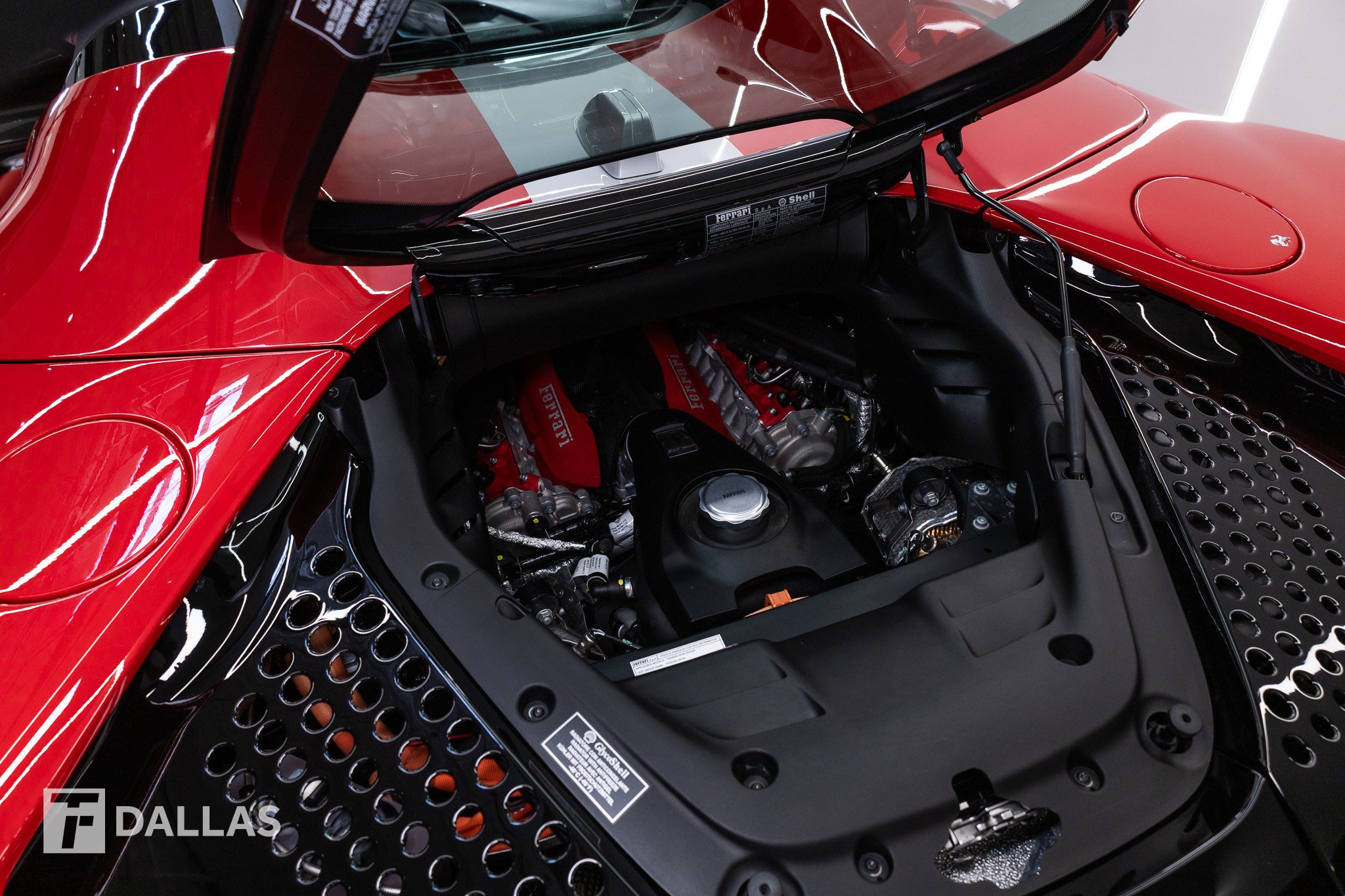 Used 2023 Ferrari SF90 Spider AWD/4WD image 11