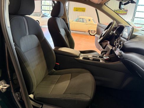 Used 2025 Nissan Sentra SV w/ Trunk Package image 23