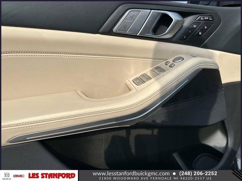 Used 2022 BMW X7 xDrive40i w/ Premium Package image 18