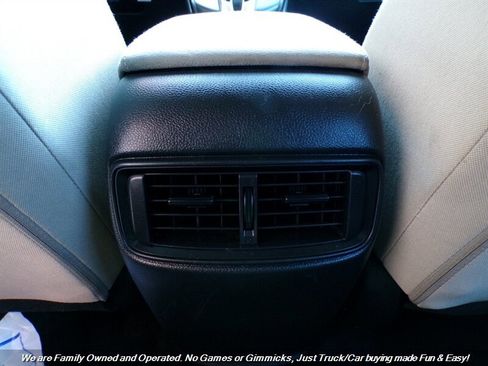 Used 2019 Honda CR-V LX image 30