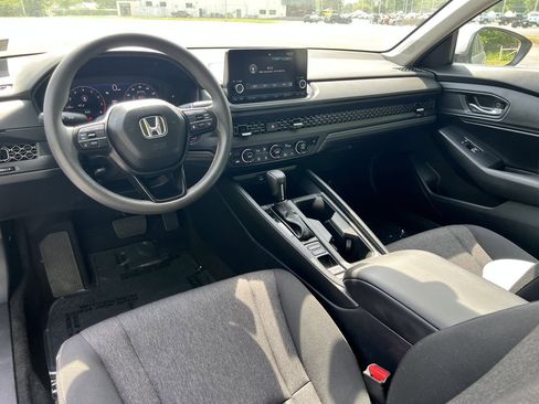 Used 2024 Honda Accord EX image 18