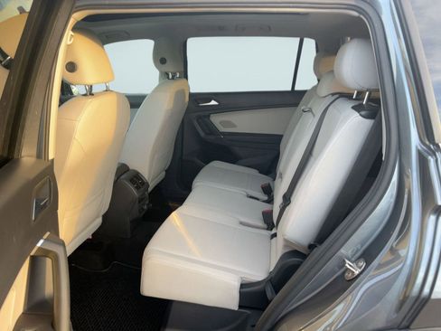 Certified 2020 Volkswagen Tiguan SEL w/ 3rd Row Seat Package image 14