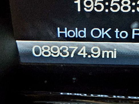 Used 2016 Lincoln Navigator Select image 11